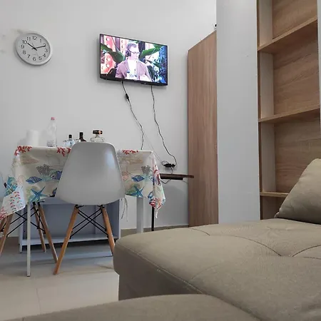 Seaside Serenity Apartment